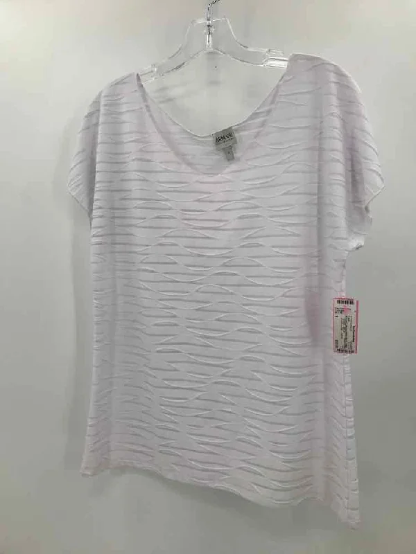 Pre-Owned Armani Collezioni White Size 8 T-shirt-- Hooded Caped Shawl Collar
