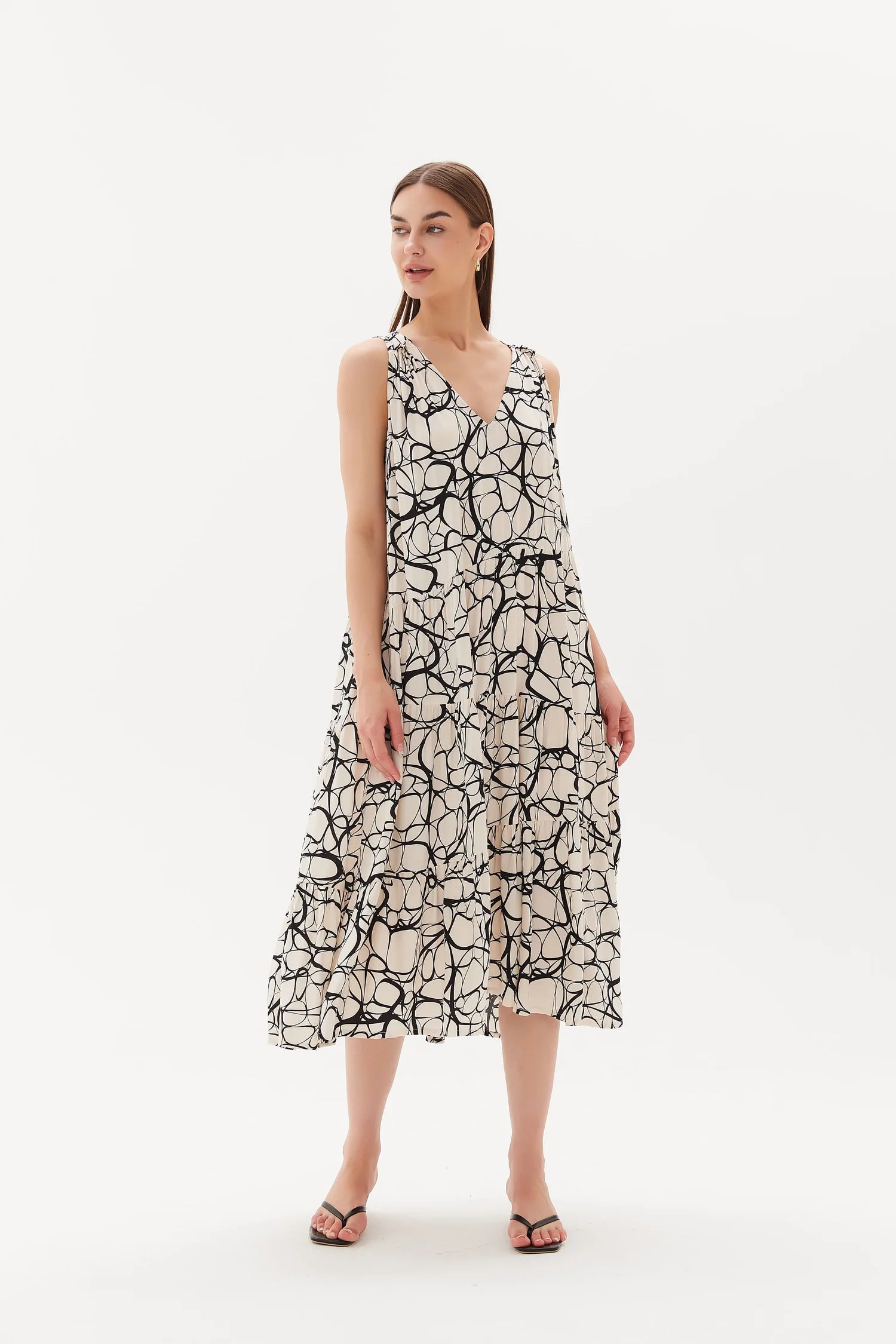 TIRELLI (LN) V neck asymmetric tiered dress! 12 Tunics Solid Classic