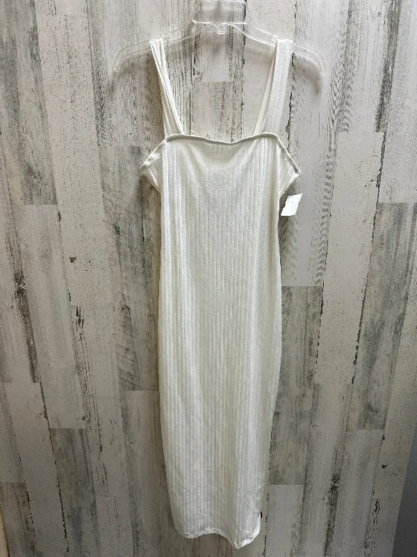 White Dress Party Long Clothes Mentor, Size M Tunics Stylish elegant