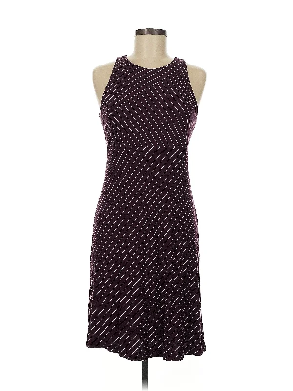 Casual Dress Crew Neckline Sporty
