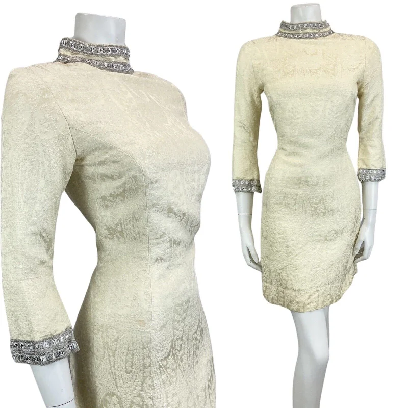 VINTAGE 60s 70s BEIGE SILVER TEXTURED MOD MINI PARTY CHRISTMAS EVENING DRESS 8 Tunics Velvet soft