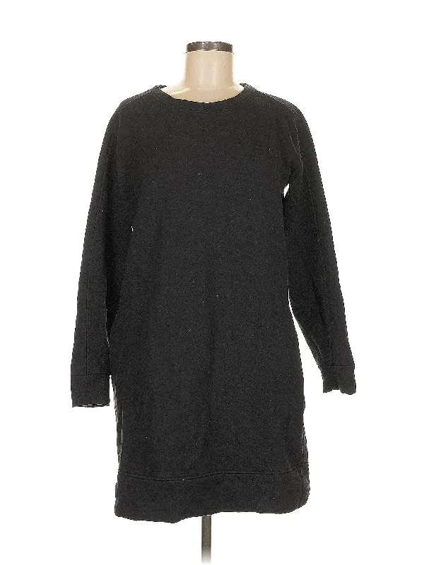 Casual Dress Crew Neckline Sporty
