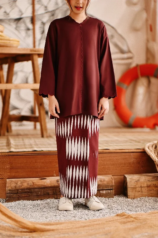The Harbour Folded Skirt - Lindung button skirt front