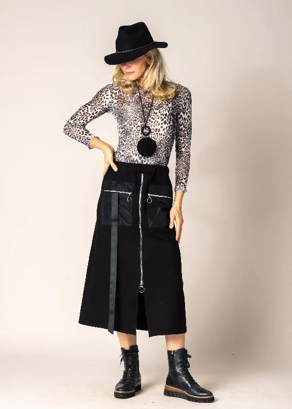 Tinae Skirt in Onyx zip skirt side