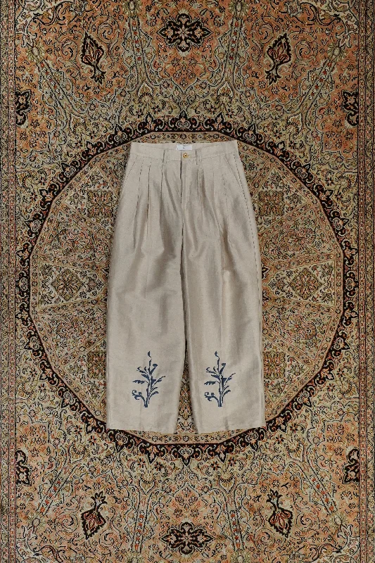 EMBROIDERY 3TUCK PANTS (ECRU) Chic Slim Fit Pants